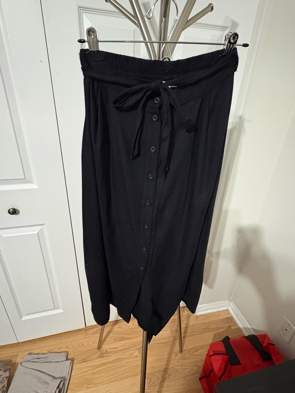 twik Black High-Low Button-Front Skirt with Tie Waist